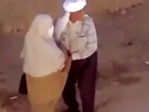 მელოტი, სქესობრივი ბ ...