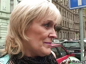 მელა მელონი ცდილობს  ...